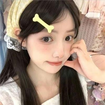 赢取女孩 海报
